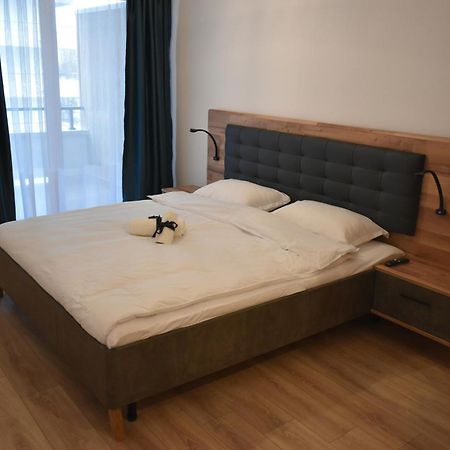Save Relaxing Residence Braşov Buitenkant foto